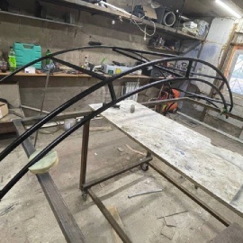 Мы предлагаем широкий ассортимент услуг по изготовлению навесов и конструкций, таких как:


	Наве...