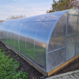 Теплица усиленная, очень удобная теплица из проф. трубы 20х30х1мм, что важно - это шаг между дуго...